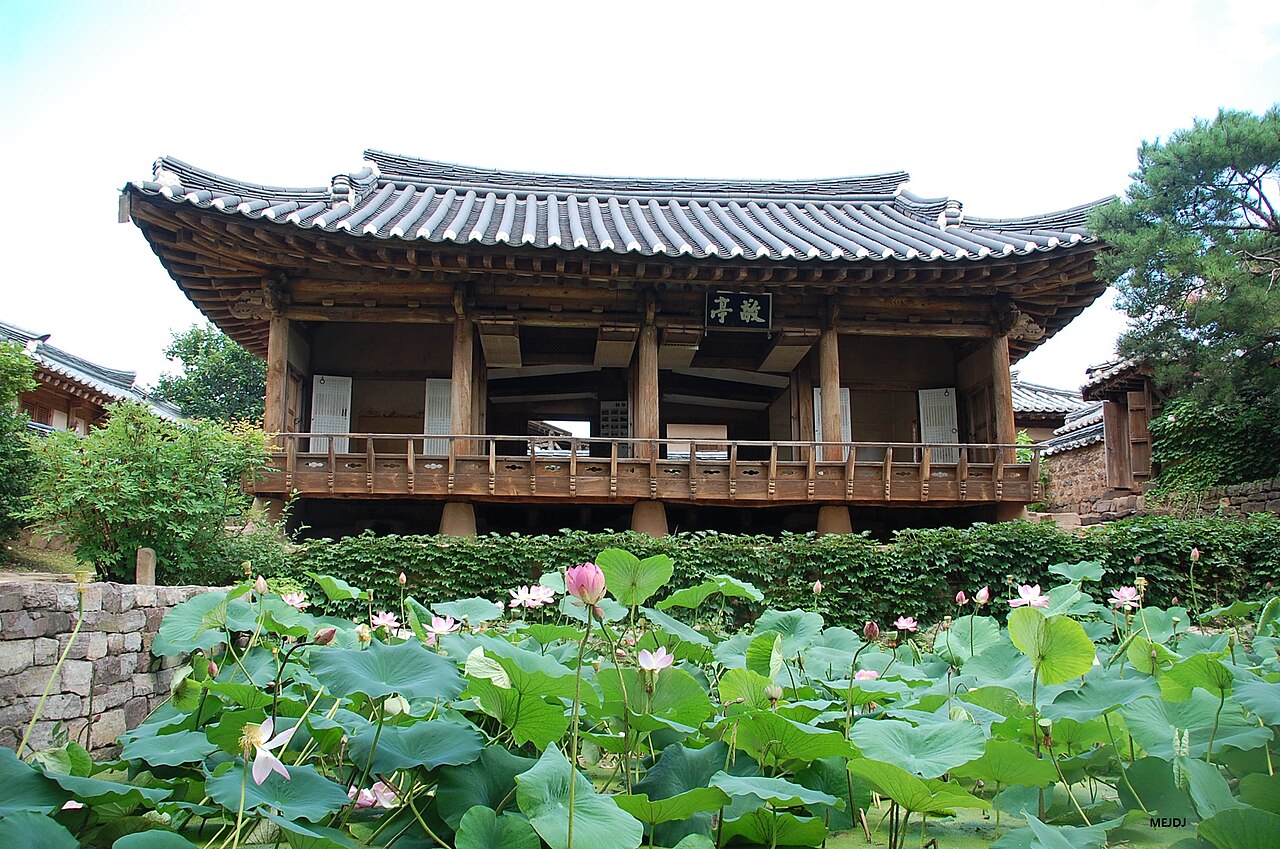 서석지 전경