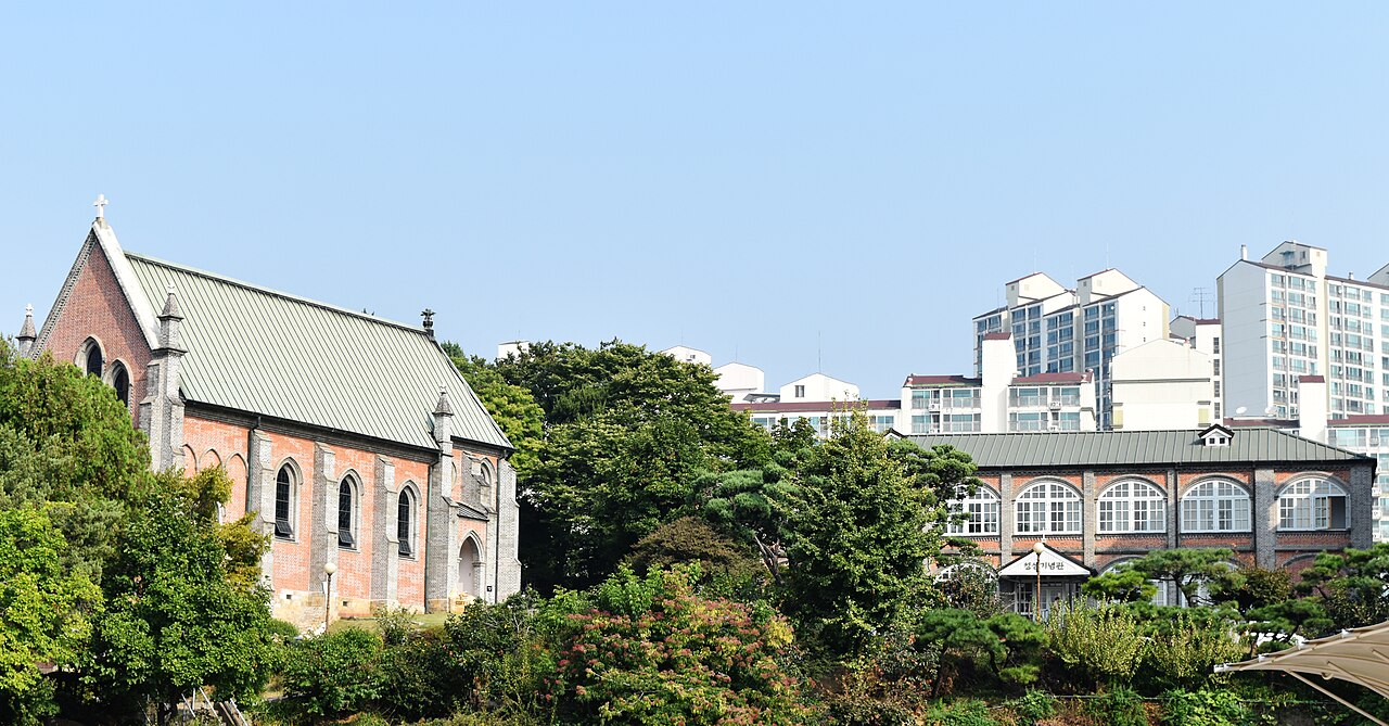 용산신학교와 원효로성당 전경
